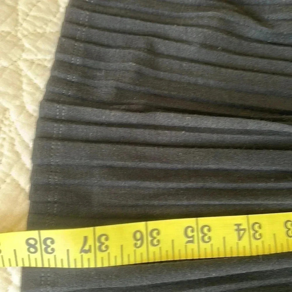 J.Jill Pleated Knit Dress Drawstring Waist Women’s Size Large Black Preppy - Picture 15 of 15